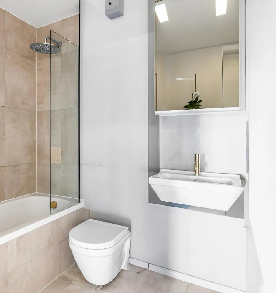 Spacious 3-Bedrooms At Shoreditch London